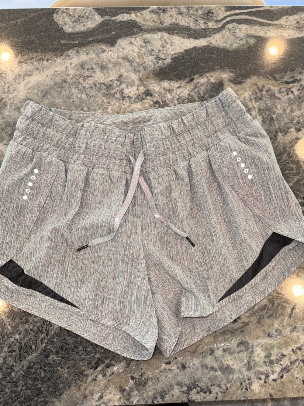Amazon Essentials Women's Regular-Fit Athletic Ruched Waistband Woven Shorts